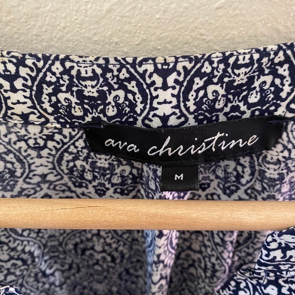 Ava Christine Patterned Sleeveless Blouse - Picture 4 of 5